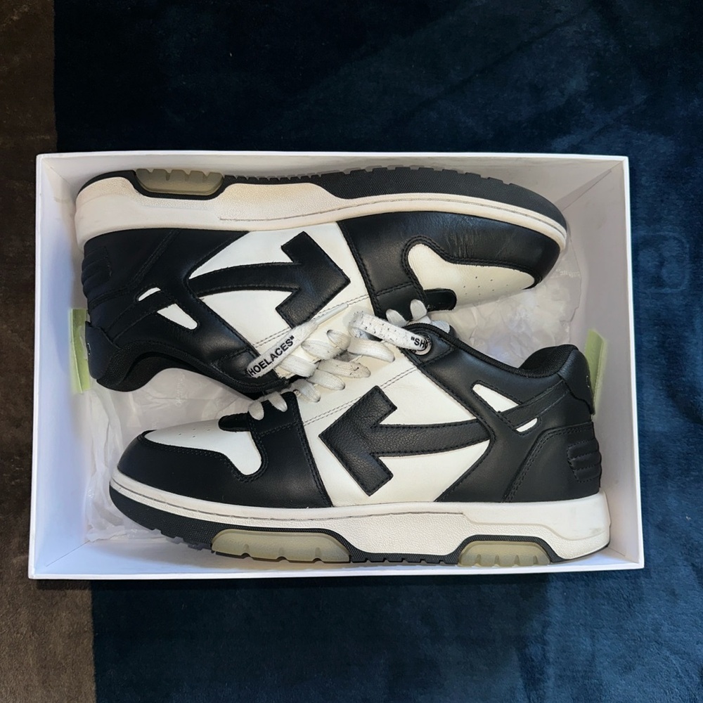 Off-White Mens Sneaker